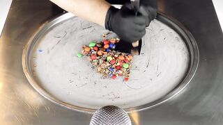ASMR - m&m's Ice Cream Rolls | oddly satisfying binaural Tingles & Triggers - tapping & scratching