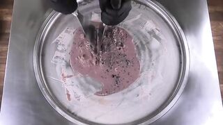 Chocolate & OREO Ice Cream Rolls - how to make fried Ice Cream out of Oreo Finas Cookies | Food ASMR