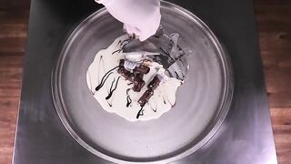 TWIX Ice Cream Rolls | TWIX Spekulatius rolled fried Ice Cream with Chocolate and Caramel | ASMR