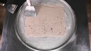kinder Schoko Bons Crispy Ice Cream Rolls | how to make Japanese kinder Chocolate Ice Cream | ASMR