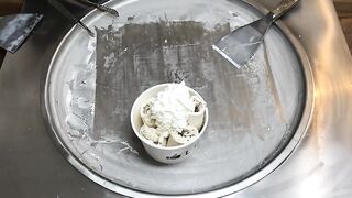 Hershey's Ice Cream Rolls | fried Hersheys rolled Ice Cream with Cookies and Cream Chocolate flavor