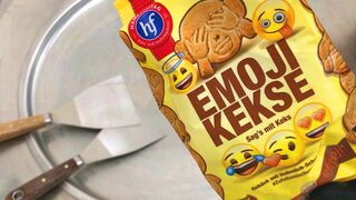 EMOJI Ice Cream Rolls | The Emoji Cookies Ice Cream Rolls with Chocolate | DIY Movie with Emojis 