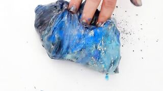 Blue vs Gold - Mixing Makeup Eyeshadow Into Slime! Special Series 61 Satisfying Slime Video