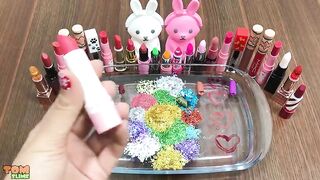 MIXING LIPSTICKS AND GLITTER INTO CLEAR SLIME ! RELAXING SATISFYING SLIME ! TOM SLIME