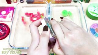 RED vs GREEN | Mixing Makeup Eyeshadow into Clear Slime | Satisfying Slime Videos #739