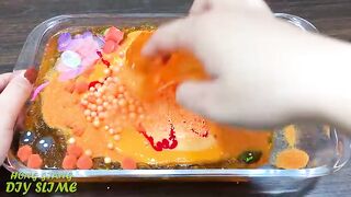 RED APPLE vs ORANGE CARROT! Mixing Random Things into CLEAR Slime! Satisfying Slime Videos #660