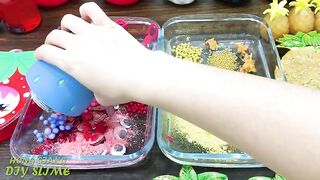 RED Strawberry vs Gold Pineapple! Mixing Random Things into CLEAR Slime! Satisfying Slime Video #655