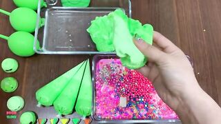 MIXING GLITTER INTO HOMEMADE SLIME || RELAXING WITH BALLOON AND PIPING BAG || PINK VS GREEN PART #1