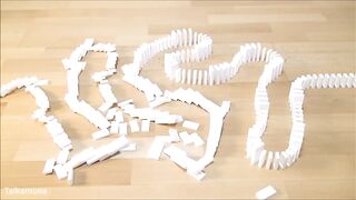 CRAZY Domino Tricks! | Big vs Small Dominoes Screen Link